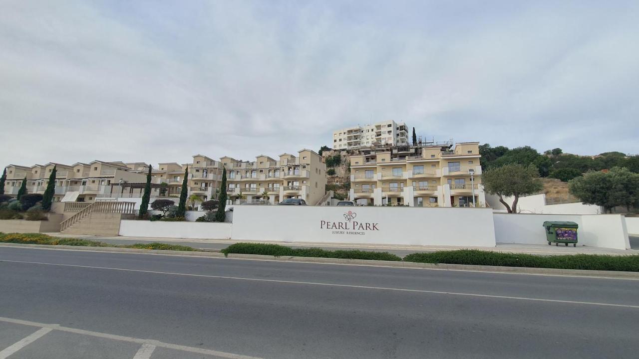Apartment Pearl Park Residence Paphos Esterno foto