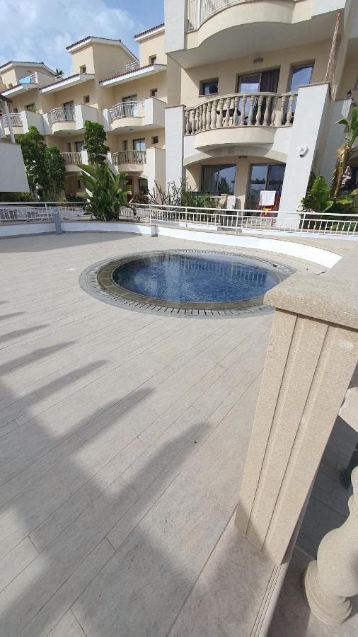 Apartment Pearl Park Residence Paphos Esterno foto